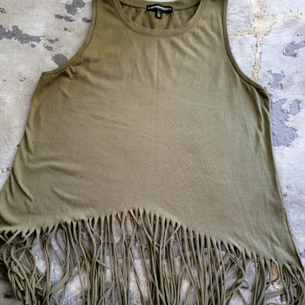 Womans fringe top